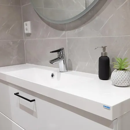 2ndhomes Luxury 3 Bedroom Brand New 106 M2 With In Center *